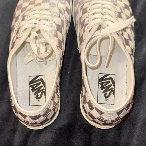Vans Sneakers Men’s 6.5 Women’s Size 8 Silver & White Checker board Checkered GU - Picture 4 of 13